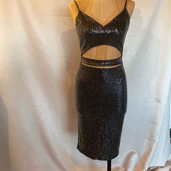 January 7 Dresses & Skirts - January 7 sparked dress size medium